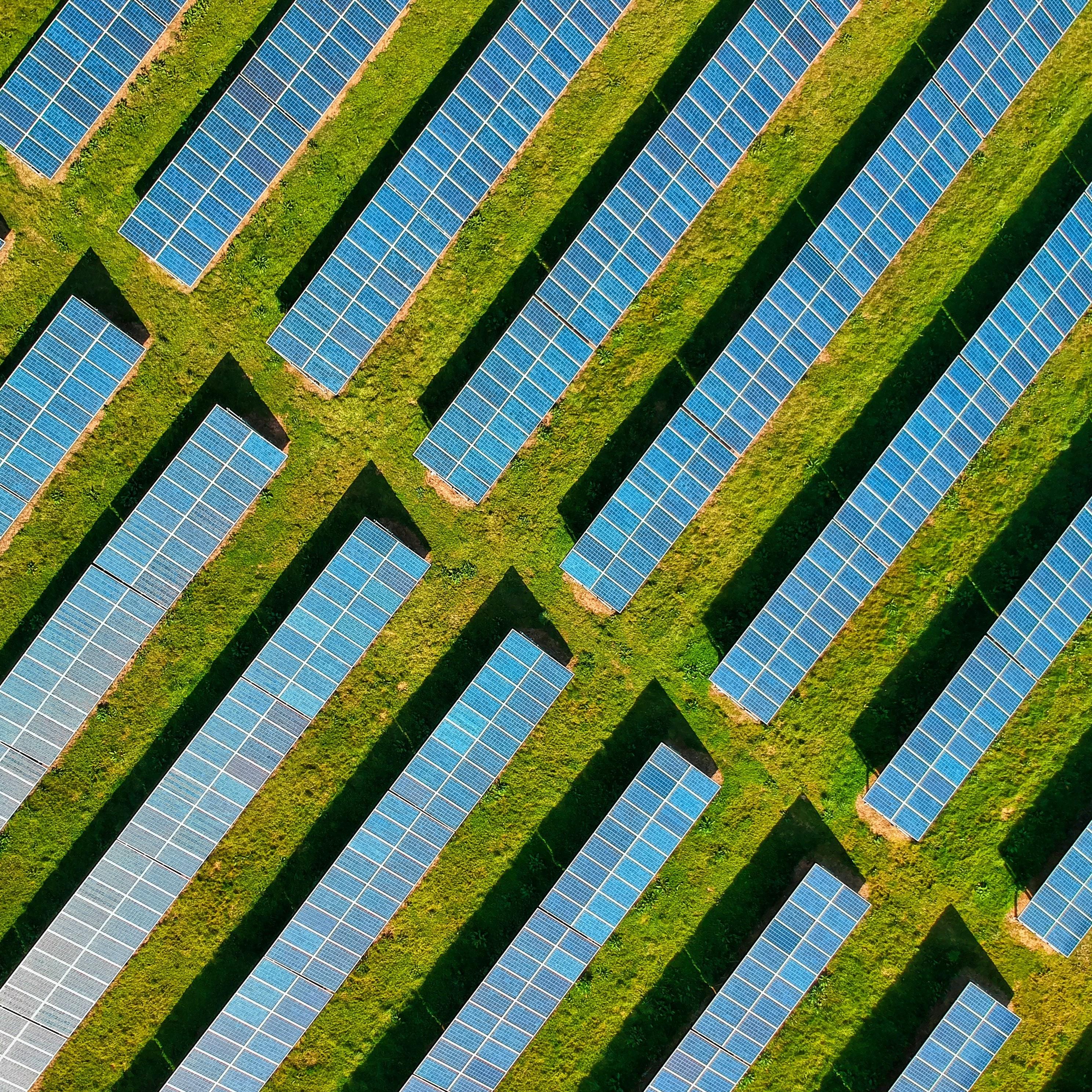 Termografía aérea con drones sobre instalación industrial